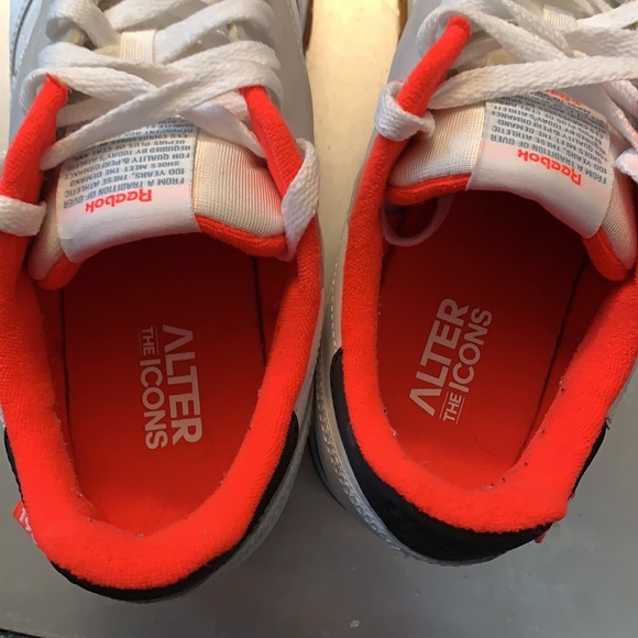 Men’s Reebok Classics - Picture 4 of 7